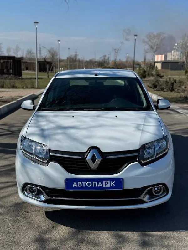 🇫🇷 renault logan 2 💰цена: 620 000р 🏢город: мариуполь 📅год выпуска: 2014 🧾пробег: 224 994 км. ⚙️двигатель: 1.6 16v ⛽топливо: бензин/ газ ⚙️кпп: механика 📞 телефон: +7-949-551-91-52 +7-949-727-41-51 +7-989-263-55-56 💾 описание: ✅ оцинкованный кузов ✅ двигатель k4m 1.6 16v ✅ гбо евро-4 с отметкой в птс ✅ комплектация с климат контролем и подогревом сидений ✅ после полного то - заменён комплект грм, приводной ремень + ролики, катушки и свечи, тех. жидкости и фильтра, шаровые и сайлентблоки, сделан развал/схождение (на все работы есть чеки) техническая часть в полном порядке. ходовая мягкая, приятно едет по плохим дорогам. двигатель тянет шикарно, при не большом расходе топлива, коробка переключает идеально. магнитола pioneer с bluetooth, центральный замок, противоугонная система start/stop. улица шевченко 269 🏦 возможна продажа в кредит по двум документам. - фотография - 2