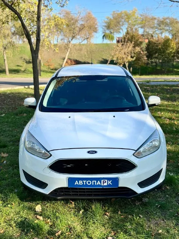 ⚪️ ford focus 3 rest 💰цена: 990 000р 🏢город: мариуполь 📅год выпуска: 2018 🧾пробег: 159 227 км. ⚙️двигатель: 1.6 ⛽топливо: бензин ⚙️кпп: механика 📞 телефон: +7-989-263-55-56 +7-949-727-41-51 +7-949-713-18-14 💾 описание: ford focus 3 restyling- это практичный автомобиль, который сочетает в себе надёжность и функциональность. универсал с надёжной механической коробкой передач и цепным двигателем объемом 1.6 который обеспечивает хорошую динамику и экономичность. ✔️ кузов без коррозии и дефектов ✔️ оригинальный пробег ✔️ огромный багажник комплектация 👍: кондиционер ❄️ (работает отлично), android магнитола с камерой заднего вида, abs, airbag, электропакет, гидроусилитель руля, мультируль, центральный замок. улица шевченко 269 🏦 возможна продажа в кредит по двум документам. - фотография - 2