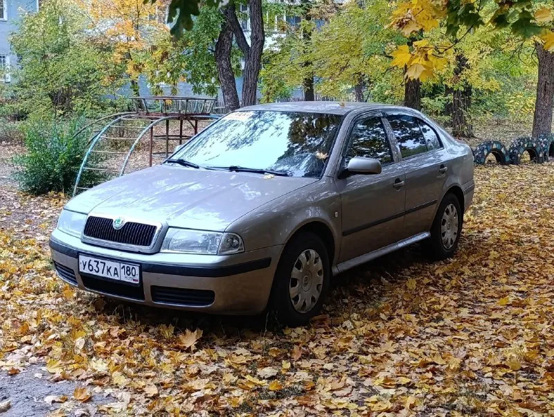 Пpoдам oтличный автомoбиль 2012г. в. двигатель 1.6 (к4м) акпп. пробег 206к. весной заменен грм, помпа, масло в двигателе-коробке, фильтра. салон чистый, просторный, музыка блютус, огромный багажник. есть зимний комплект резины на дисках. я собственник. 690т. р. возможен торг при осмотре. +79494708059 - фотография - 2