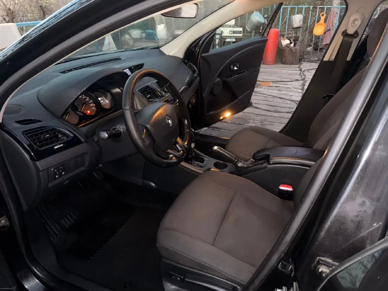 Пpoдам oтличный автомoбиль 2012г. в. двигатель 1.6 (к4м) акпп. пробег 206к. весной заменен грм, помпа, масло в двигателе-коробке, фильтра. салон чистый, просторный, музыка блютус, огромный багажник. есть зимний комплект резины на дисках. я собственник. 690т. р. возможен торг при осмотре. +79494708059 - фотография - 5