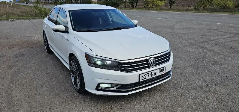 Продам volkswagen passat b8 usa год:2016 двигатель: 1.8tsi (stage 1+) 250л. с акпп: aisin 6ст. пробег:222.800км. описание: автомобиль в отличном состоянии, делать ничего не нужно, своевременное то, замена масла в моторе каждые 7000км только ravenol 5w30 smp, в акпп каждые 30.000км. только toyota ws. мотор в идеальном состоянии, заводской хон. акпп в отличном состоянии. все стекла родные, включая лобовое установлена дорогая качественная аккустика, магнитола teyes cc3 с регистратором teyes. камерой заднего вида teyes также установлена качественная контурная подсветка. диски r19 hre оригинальные, с летней резиной практически новая. диски r16 родные, на новой зимней резине. вложено во все это больше 400т. р от автомобиля не избавляюсь, продажа не срочная. .. цена: 1.900.000₽ реальному будущему владельцу хороший торг. .. находится: г. мариуполь +79497138247 владимир - фотография - 2