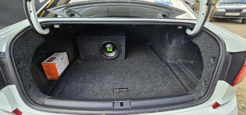 Продам volkswagen passat b8 usa год:2016 двигатель: 1.8tsi (stage 1+) 250л. с акпп: aisin 6ст. пробег:222.800км. описание: автомобиль в отличном состоянии, делать ничего не нужно, своевременное то, замена масла в моторе каждые 7000км только ravenol 5w30 smp, в акпп каждые 30.000км. только toyota ws. мотор в идеальном состоянии, заводской хон. акпп в отличном состоянии. все стекла родные, включая лобовое установлена дорогая качественная аккустика, магнитола teyes cc3 с регистратором teyes. камерой заднего вида teyes также установлена качественная контурная подсветка. диски r19 hre оригинальные, с летней резиной практически новая. диски r16 родные, на новой зимней резине. вложено во все это больше 400т. р от автомобиля не избавляюсь, продажа не срочная. .. цена: 1.900.000₽ реальному будущему владельцу хороший торг. .. находится: г. мариуполь +79497138247 владимир - фотография - 7