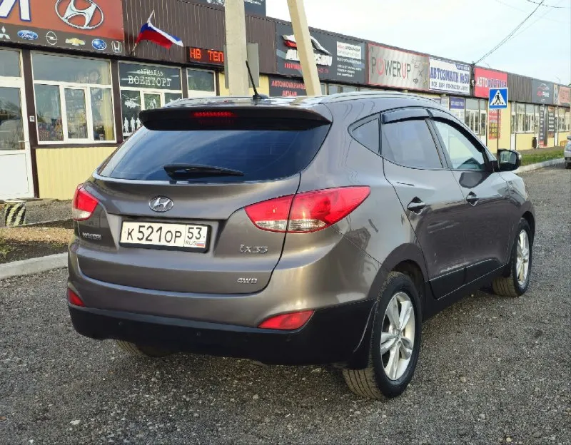 🚗🅰️🅰️🅰️ 🚘хендай ix 35 ⚙️двигатель: 2.0л ⛽️вид топлива бензин 📦кпп: автомат 🗺️пробег:200.000км ⚙️привод: полный 📅год выпуска: 2013 💴цена: 1м150тр автомобиль в хорошем состоянии не бита не крашена 100% вложений не требует объем двигателя 2.0 богатая комплектация -кожаный слон -камера задниговида вида •усилитель руля • кондиционер •4 эл стеклоподъёмника •подогревы сидений •мультимедиа usb aux • безопасность (airbag) abs esp •эл регулировка зеркал 📞 🇷🇺 звоните: +79494660985 +79498307562 📍•город макеевка - фотография - 6
