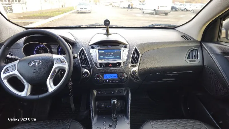 🚗🅰️🅰️🅰️ 🚘хендай ix 35 ⚙️двигатель: 2.0л ⛽️вид топлива бензин 📦кпп: автомат 🗺️пробег:200.000км ⚙️привод: полный 📅год выпуска: 2013 💴цена: 1м150тр автомобиль в хорошем состоянии не бита не крашена 100% вложений не требует объем двигателя 2.0 богатая комплектация -кожаный слон -камера задниговида вида •усилитель руля • кондиционер •4 эл стеклоподъёмника •подогревы сидений •мультимедиа usb aux • безопасность (airbag) abs esp •эл регулировка зеркал 📞 🇷🇺 звоните: +79494660985 +79498307562 📍•город макеевка - фотография - 9