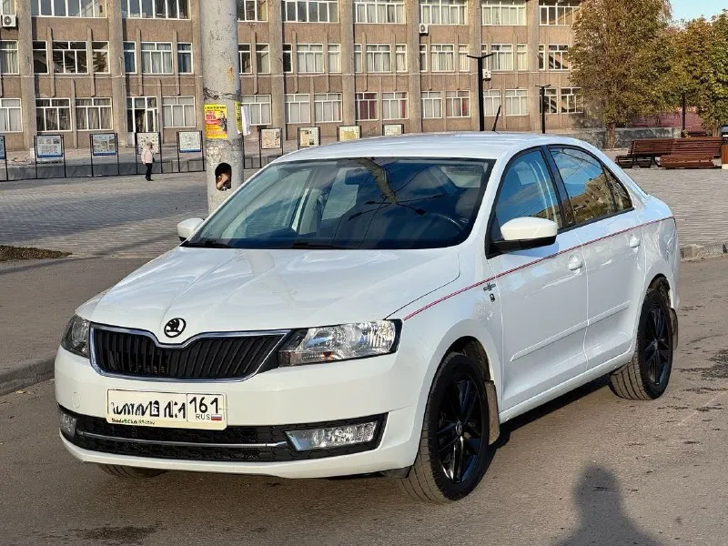 Продам skoda rapid( skoda рапид) в заводском окрасе,1хозяин, 2015 года, 1,6 двигатель, редкая компле... - фотография