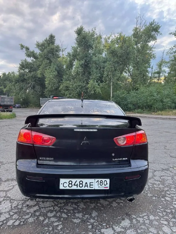 Mitsubishi lancer x | 2008 | 2.0 cvt | машина в хорошем состоянии. · двигатель: 2 литра (152 л. с.) · коробка: вариатор (cvt) · пробег: 271 тыс. км · состояние: чистое внутри и снаружи, кондей ледяной. гбо вписан, хорошая музыка. · цена: 750 000 руб. ➡ торг у места к адекватным покупателям! донецк. кировский район. +79490846378 - фотография - 5