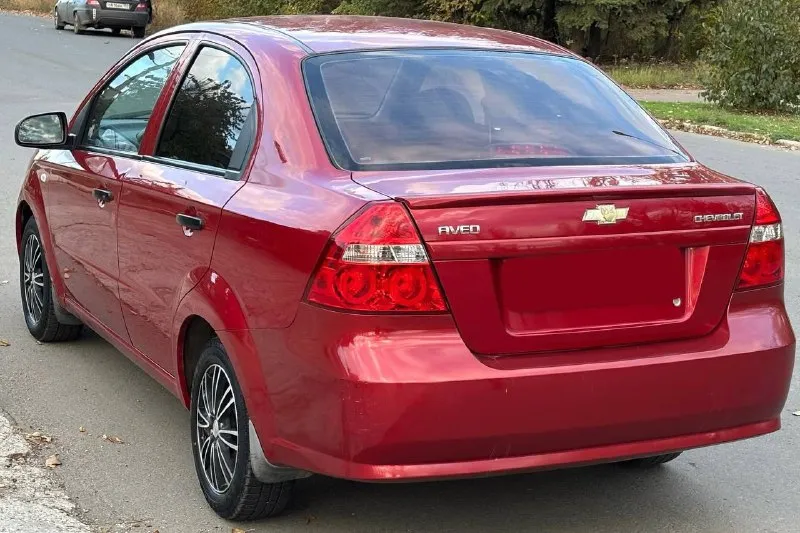 Продам chevrolet aveo 2008г. корейская сборка! авто в отличнейшем состоянии! вложений абсолютно никаких не требуется! автотека зеленая! оригинальный пробег 201т. по кузову все прекрасно! без дефектов и намеков на гнилье или ржавчину! выглядит безупречно! все герметики и швы родные! двигатель 1.4 16кл 101л. с, работает прекрасно, без посторонних шумов! масло не расходует! по кпп все отлично! переключается как положено без хрустов вылетов и прочего! по ходовой части все отлично! без стуков и прочих посторонних звуков! в ходу взбитая машинка! по комплектации: кондиционер, гидроусилитель руля, антиблокировочная система abs, эл. стеклоподъемники, подогрев заднего стекла. салон опрятный и ухоженный, без потертостей и порезов! документы кристально чистые, при переоформление не будет никаких проблем! цена 520.000т/р торг! тел: +79494267493 - фотография - 4