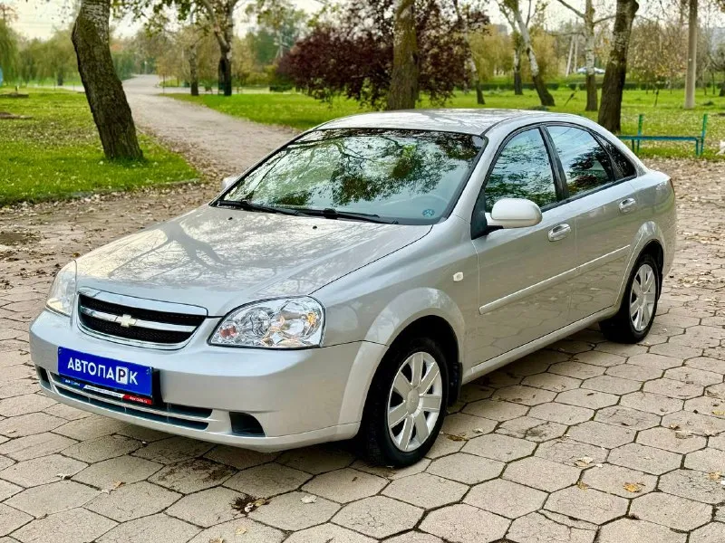 🇰🇵 chevrolet lacetti 💰цена: 550 000р. 🏢город: мариуполь 📅год выпуска: 2008 🧾пробег: 116 130 км. ⚙️двигатель: 1.6 ⛽топливо: бензин ⚙️кпп: механика 📞 телефон: +7-949-727-41-51 +7-949-551-91-52 +7-989-263-55-56 💾 описание: ✅ южная эксплуатация. ✅ кузов без ржавчины. ✅ родная краска (крашен капот от сколов). 🚙 двигатель отличный, резвый, без расхода масла. кпп и сцепление на отлично. ходовая без посторонних звуков, мягкая, салон в отличном состоянии. улица шевченко 2️⃣6️⃣9️⃣ ⚠️бесплатно доставим этот или другой автомобиль в донецк, макеевку, бердянск, мелитополь и другие города новых территорий после детального видеообзора со всевозможными диагностиками⚠️ 🏦 возможна продажа в кредит по двум документам. - фотография - 3