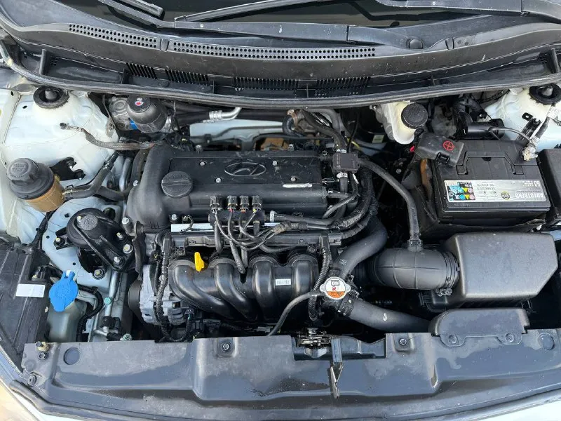⚪️ hyundai solaris 💰цена: 700 000р 🏢город: мариуполь 📅год выпуска: 2013 🧾пробег: 220 870 км. ⚙️двигатель: 1.6 ⛽топливо: бензин ⚙️кпп: механика 📞телефон: +7-989-263-55-56 +7-949-727-41-51 +7-949-551-91-52 💾 описание: solaris зарекомендовал себя. .. льный, практичный и надежный автомобиль для тех, кому важны экономичность, надёжность и комфорт. ✅ южная эксплуатация, кузов без коррозии ✅ хорошее состояние как внешне, так и технически ✅ гбо евро-4 с отметкой в птс отличная комплектация: кондиционер ❄️ (работает отлично), электростекла, птф, abs, airbag, гидроусилитель, очень красивые литые диски на хорошей летней резине. улица шевченко 269 ⚠️бесплатно доставим этот или другой автомобиль в донецк, макеевку, бердянск, мелитополь и другие города новых территорий после детального видеообзора со всевозможными диагностиками⚠️ 🏦 возможна продажа в кредит по двум документам. - фотография - 7