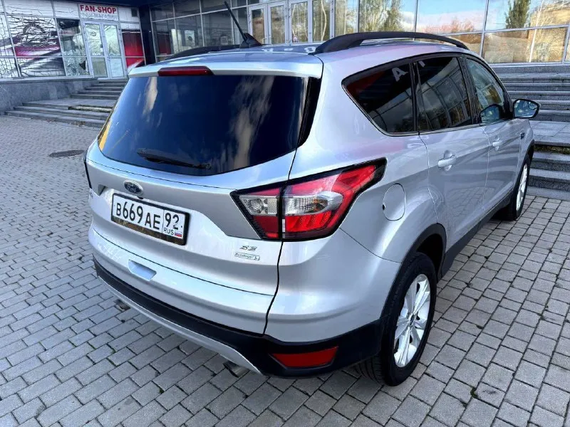 Ford escape, 2017, 1.5 (179 л. с.) автомат. 137000км. отличный автомобиль на обычном автомате, не робот. хорошая комплектация, климат контроль 2-х зонный, электрорегулировка и подогрев передних сидений, датчик дождя, датчик света, люк + панорамная крыша, мультимедийная система с камерой заднего вида. возможен оформление в кредит. возможен обмен. более детально по телефону. цена - 1.630.000 р. +79493250509 - фотография - 5