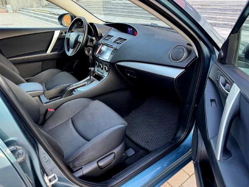 Mazda 3, 2009, 180000 км, 2,5 автомат. очень шустрая благодаря атмосферному мотору 2.5( l5ve), не путайте с 1,6 и 2,0 литра. технически в отличном состоянии, обслужена. возможно оформление в кредит. возможен обмен. более детальная информация по телефону. цена - 870.000 р. +79493250509 - фотография - 10