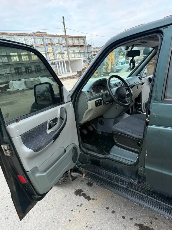 Продам уаз патриот sport 2010 в отличном техническом состоянии, раздатка, мосты обслужены. капитальный ремонт двигателя, газ евро 4 вписан в птс, баллон 65л. автомобиль на уверенном ходу, есть недочеты по лкп, гнили ржавчины нет. цена: 545т. р. торг при осмотре все вопросы по телефону +79493186614 - фотография - 3