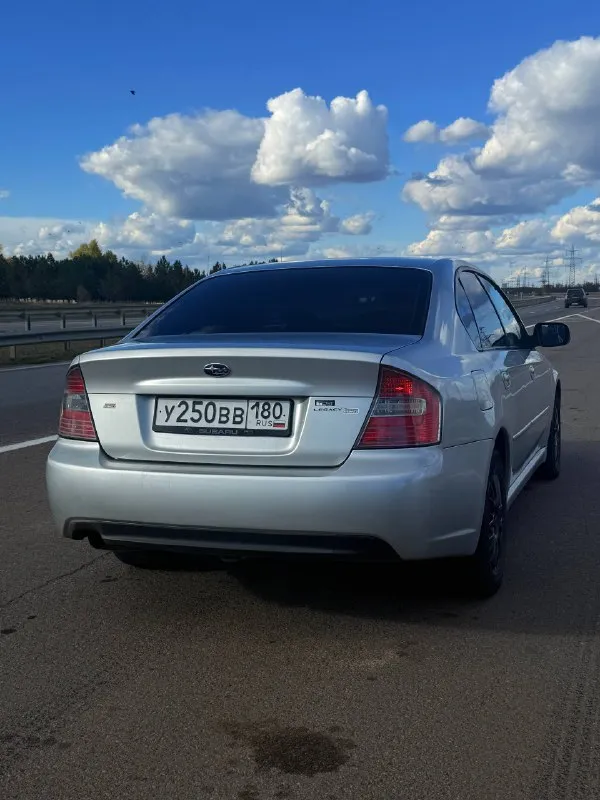 Продам subaru legacy bl4 2004 года. машина с пробегом 381 000 км, двигатель 2.0 4wd (138 л. с.), работает стабильно. в хорошем состояние по двигателю и ходовой. есть косметические дефекты по салону и кузову. в комплектацию входит круиз-контроль, подогрев сидений, магнитола c carplay зимняя резина в подарок. цена — 620 000 рублей, возможен торг. тел: +79493635502 tg : @prikh - фотография - 4