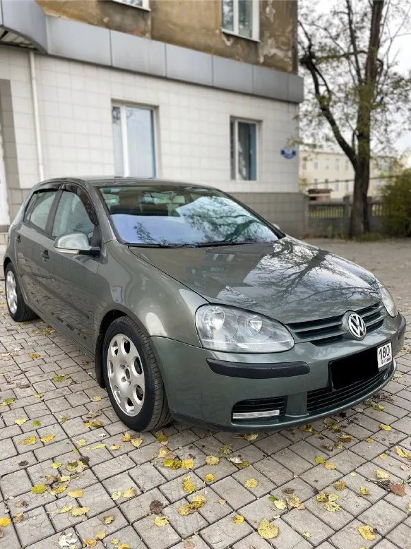 Продам volkswagen golf 5 2005г. в автомобиль без дтп вся безопасность air bag (8 подушке) на месте! все стекла родные в том числе и лобовое ! хорошая комплектация:гур, 4 стеклоподъёмники, электро регулировка зеркал(с подогревом) ❄️ кондиционер ❄️(работает исправно) датчик света/дождя, обогрев заднего стекла, установлена сенсорный мафон android с навигацией камерой заднего вида и т. д.багажник полностью укомплектован(запаска, домкрат, ключ) автомобиль на оригинальных vag r16 дисках хорошая резина. автомобиль обслужен в ближайшее время вложений не требует абсолютно, от состояния будете в восторге, покупкой останетесь довольны ! с документами полный порядок (птс стс дкп) переоформление без проблем ! цена💰 585.000₽ разумный торг присутствует! осмотр:г. макеевка тел. +79493834231 - фотография - 3