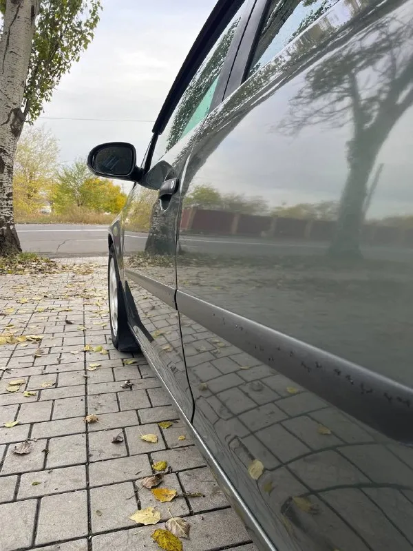 Продам volkswagen golf 5 2005г. в автомобиль без дтп вся безопасность air bag (8 подушке) на месте! все стекла родные в том числе и лобовое ! хорошая комплектация:гур, 4 стеклоподъёмники, электро регулировка зеркал(с подогревом) ❄️ кондиционер ❄️(работает исправно) датчик света/дождя, обогрев заднего стекла, установлена сенсорный мафон android с навигацией камерой заднего вида и т. д.багажник полностью укомплектован(запаска, домкрат, ключ) автомобиль на оригинальных vag r16 дисках хорошая резина. автомобиль обслужен в ближайшее время вложений не требует абсолютно, от состояния будете в восторге, покупкой останетесь довольны ! с документами полный порядок (птс стс дкп) переоформление без проблем ! цена💰 585.000₽ разумный торг присутствует! осмотр:г. макеевка тел. +79493834231 - фотография - 6