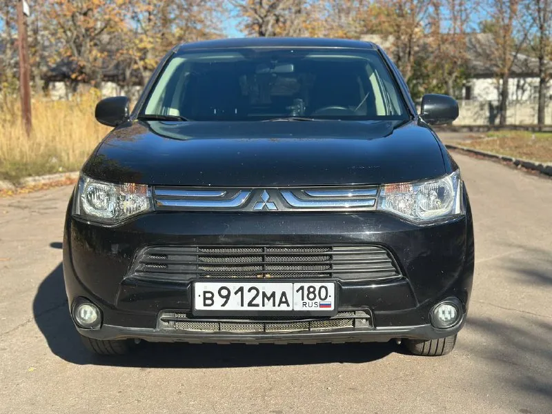 Продам авто mitsubishi outlander мотор 2.0 пробег 173000км коробка акпп цена: 1.260.000₽ год выпуска: 2013 город: донецк автомобиль в отличном состояние, полностью обслужен и не требует никаких вложений, японской сборки. комплектация: установлен монитор, камера заднего вида, климат контроль собственник, оформлена на меня! по всем вопросам звонить по телефону. +7 (949) 3471173 - фотография - 2