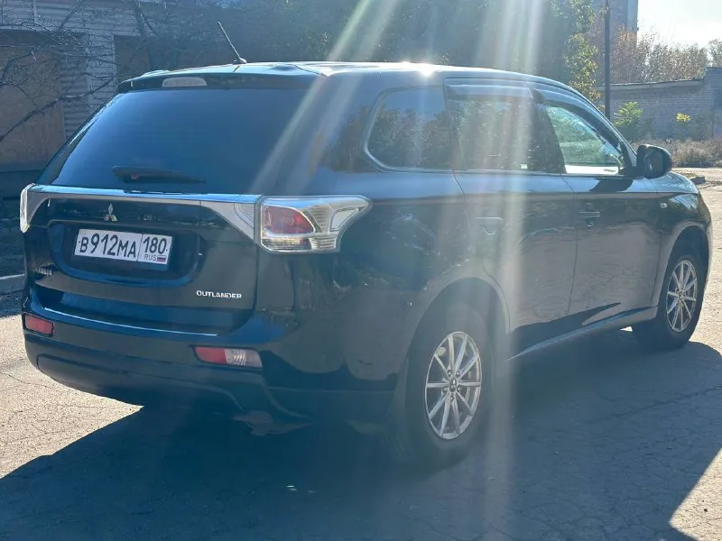 Продам авто mitsubishi outlander мотор 2.0 пробег 173000км коробка акпп цена: 1.260.000₽ год выпуска: 2013 город: донецк автомобиль в отличном состояние, полностью обслужен и не требует никаких вложений, японской сборки. комплектация: установлен монитор, камера заднего вида, климат контроль собственник, оформлена на меня! по всем вопросам звонить по телефону. +7 (949) 3471173 - фотография - 6