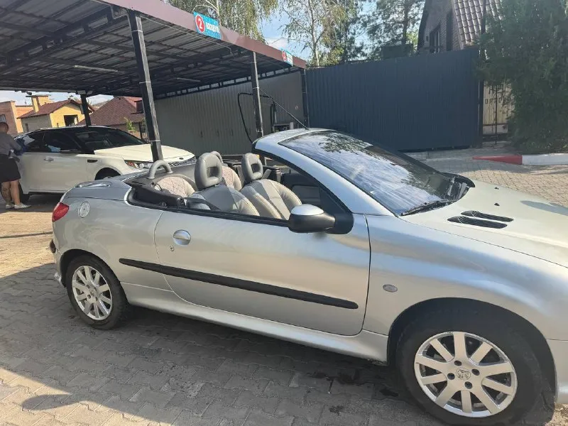 Продается пежо 206 сс, 2003 г. двигатель 1,6 (109 л. с.), автомат, в хорошем состоянии. выполнены вс... - фотография