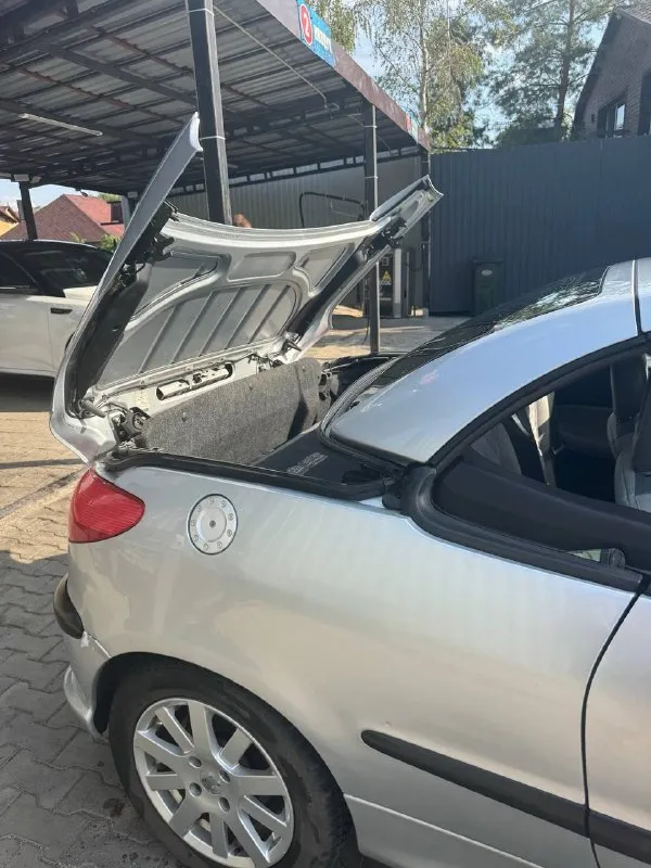 Продается пежо 206 сс, 2003 г. двигатель 1,6 (109 л. с.), автомат, в хорошем состоянии. выполнены все работы по ходовой. имеются незначительные погрешности по кузову, без ржавчины, механизм кабриолета исправен, работает без замечаний. цена:450 000 тысяч. остальные вопросы по телефону или при встрече. место встречи донецк. +79495921692 сергей 📞 звоните: +7(949)5921692 - фотография - 2