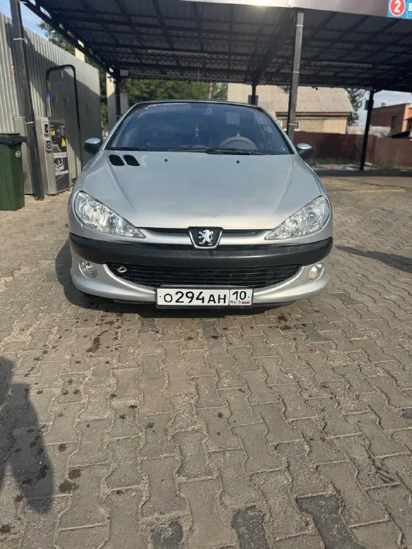 Продается пежо 206 сс, 2003 г. двигатель 1,6 (109 л. с.), автомат, в хорошем состоянии. выполнены все работы по ходовой. имеются незначительные погрешности по кузову, без ржавчины, механизм кабриолета исправен, работает без замечаний. цена:450 000 тысяч. остальные вопросы по телефону или при встрече. место встречи донецк. +79495921692 сергей 📞 звоните: +7(949)5921692 - фотография - 5