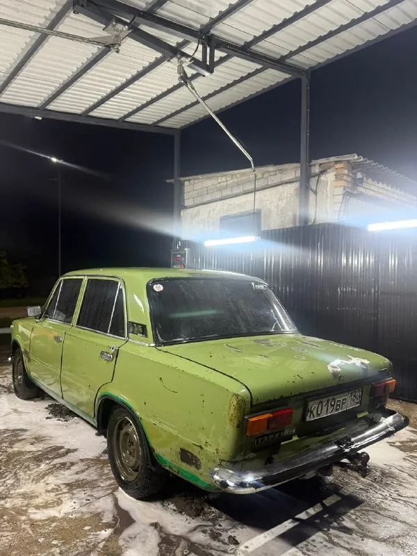 Продам ваз 2101. работает ровно, заводиться с пол оборота, коробка 4х ступка, также работает в штатном режиме. немного воет редуктор из за неправильной регулировки. хорошие тормоза частично переберались, свежие колодки. недавно перебирался карбюратор, свою функцию выполняет идеально. недавно устанавливались новые фары и стопы. сзади стоит зимняя резина. автомобиль каждый день на ходу! продажа в связи с покупкой другого автомобиля. цена 65.000.+79493085404. старобешево 📞 звоните: +7(949)3085404 - фотография - 7