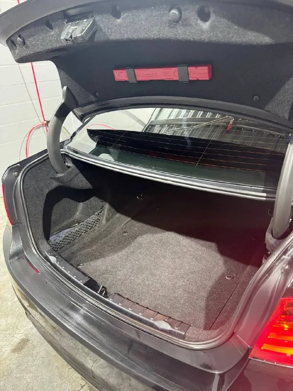 ‼️продам‼️ bmw f30 🔥 🔸год: 2013 🔸пробег: 213.000 км 🔸двигатель: 1.6 twin turbo power 🔸трансмиссия: aisin (8 ступенчатая) 🔸привод: задний 🔸комплектация: климат контроль; подогрев сидений, руля; датчик света, дождя; датчики прокола шин; парктроники; адаптивный ксенон с омывателем фар; aux, usb, bluetooth, car pla; 4 варианта езды (eco pro, comfort, sport, sport+), активная стабилизация, спортивные приборы и многое другое. 👉 автомобиль в прекрасном состоянии, на учёте, я хозяин. но не забывайте, что машине 12 лет, за новой в автосалон. салон в идеальном состоянии. по кузову вся ровная. по технике без нареканий, машина обслуживалась своевременно замена масла и фильтров каждые 5 тысяч (масло motul 5-40, фильтра man). тормоза обслужиные. автомобиль каждый день на ходу, пробег ростет. ❗от машины не избавляюссь, продажа в связи со сменой класса❗ 💰цена 1.799.000 🍋 (хороший торг реальному покупателю) по телефону не торгуюсь😉 звонить в любое время❗ +79493287632 (телеграмм) 📞 звоните: +7(949)3287632 - фотография - 9