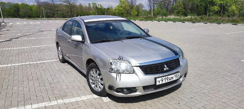 Продается mitsubishi galant 2008 года. на данный момент пробег 223000 км, пробег увеличивается т. к. машина каждый день эксплуатируется. установлено и официально зарегистрировано в мрэо. оборудование стоит качественное. днище автомобиля, арки обработаны антикоррозийным покрытием. автомобиль с шумоизоляцией и виброизоляцией, в салоне приятно сидеть. зашумлен пол, потолок и двери автомобиля. также установлена качественная сигнализация. сиденья авто находятся в качественных и приятных чехлах. в машине также установлена андроид магнитола и камера заднего вида. своевременное обслуживание. надёжный двигатель. буквально на пробеге 222 тысячи км была произведена полная замена грм. коробка работает идеально. имеется второй комплект зимних колёс. два ключа, есть сервисная книжка. торг имеется, более подробная информация по телефону. нахожусь как в горловке, так и в донецке. цена: 840 тысяч рублей + торг. +79493383052 на этот номер есть и тг, можете написать туда если не дозво 📞 звоните: +7(949)3383052 - фотография - 6