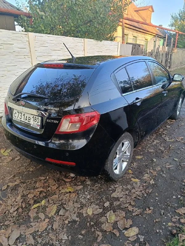 Продам geely emgrand ec7rv, мотор 1.8, 2012года, машина в идеальном состоянии: кондиционер, усилитель руля, 4 стеклоподъёмника, 6 подушек безопасности 2 комплекта колес с дисками, новые тормозные колдки, новые передние блины, масло и фильтра поменяны, все в рабочем состоянии. коробка работает хорошо, масло поменяно на 90 т. я собственник. цена 550.000 +торг у капота +79494826514, г. горловка. - фотография - 3