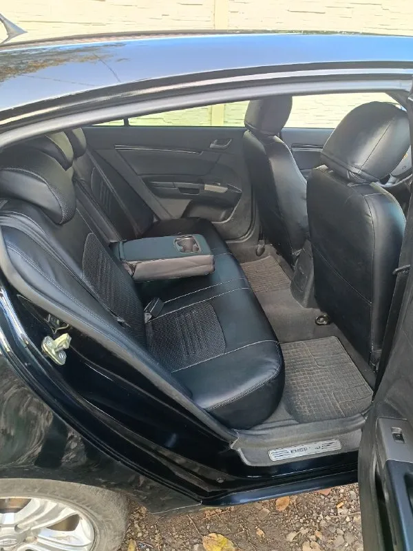 Продам geely emgrand ec7rv, мотор 1.8, 2012года, машина в идеальном состоянии: кондиционер, усилитель руля, 4 стеклоподъёмника, 6 подушек безопасности 2 комплекта колес с дисками, новые тормозные колдки, новые передние блины, масло и фильтра поменяны, все в рабочем состоянии. коробка работает хорошо, масло поменяно на 90 т. я собственник. цена 550.000 +торг у капота +79494826514, г. горловка. - фотография - 6