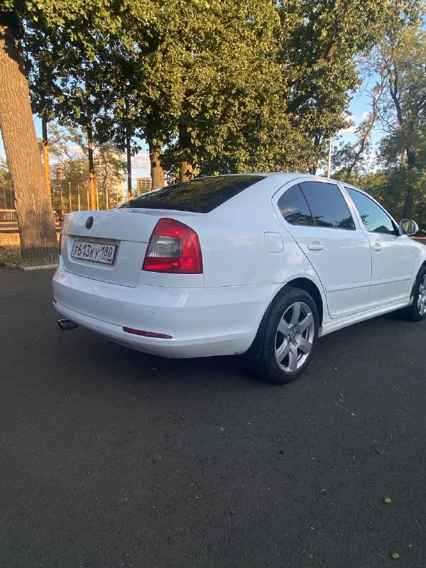 Продаётся skoda octavia a5 fl2 (2011 г. , 1.8 dsg-7) в отличном состоянии! машина ухоженная, вложений не требует — сел и поехал. комфортный и надежный автомобиль с богатой комплектацией: круиз-контроль, двухзонный климат, датчики света и дождя, подогрев всех сидений, парктроники, заводская мультимедиа с bluetooth и aux. стильный внешний вид дополняют 17" оригинальные диски audi. все документы в полном порядке. 💰 цена: 750 000 руб. 📞 +7 949 315-27-97 📲 tg: @partizan_613 📞 +7(949)3152797 📲 tg: @partizan_613 📞 звоните: +7(949)3152797 - фотография - 4