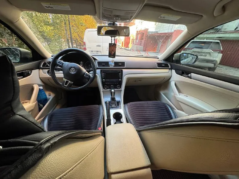 Продаю volkswagen passat b7, конец 2012 года. комплектация se. 2.5 атмосферный. пробег 236 тысяч километров. замена масла в двигателе произведена 3 тысячи км назад, замена масла в коробке произведена 2500 тысячи км назад. за время владения пробег составил 19 тысяч км. установлены линзы в 062 detail. комплект зимней, летней резины. цена 1.270.000 рублей. торг. осмотр г. донецк +7949-412-63-03 📲 tg: @grendwey 📞 звоните: +7(949)4126303 - фотография - 3