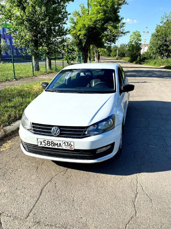 Volkswagen polo 2017 год, 1.6 бенз/газ евро4. по кузову нормальная, крашеные детали конечно есть. за... - фотография