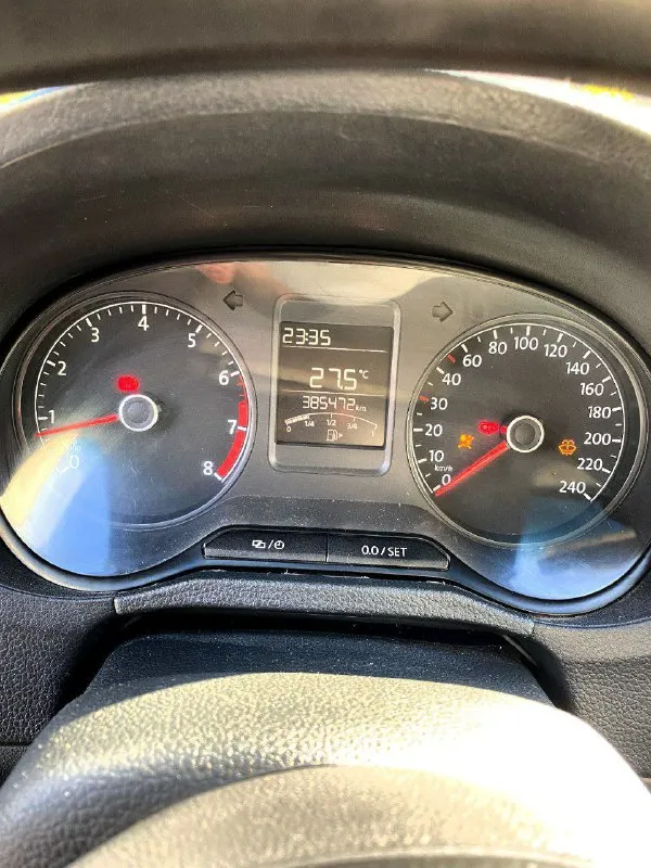 Volkswagen polo 2017 год, 1.6 бенз/газ евро4. по кузову нормальная, крашеные детали конечно есть. заводится и едет, не дымит и не троит. сигнализация, стеклоподъёмники, гур, кондиционер, и прочее. два ключа. второй комплект резины зима. документы в порядке 620.000 руб мариуполь +79498720733 📲 tg: рома 📞 звоните: +7(949)8720733 - фотография - 7