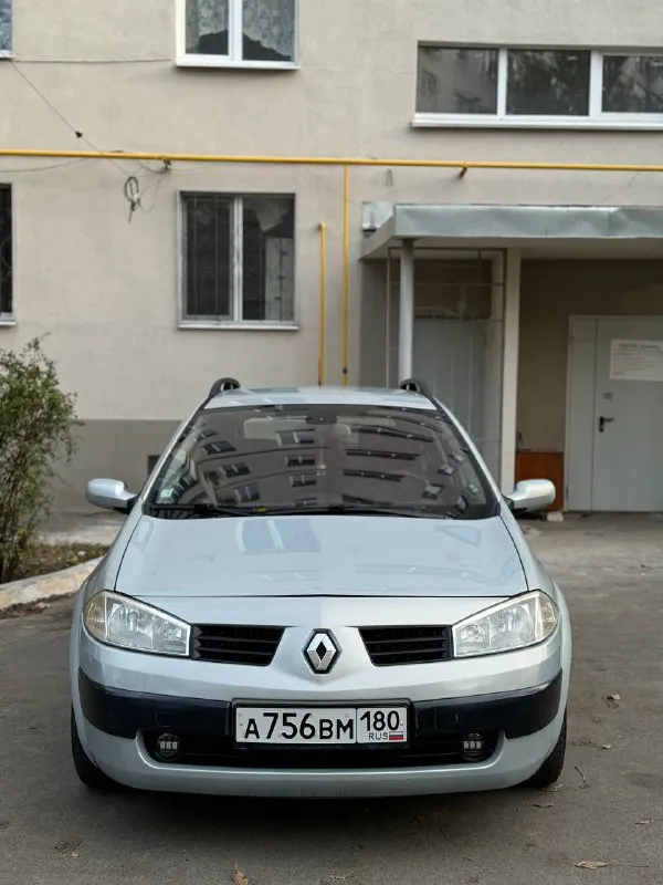 Renault megane цена - 555.000₽ город - мариуполь год выпуска - 2005 пробег - 298.000 км топливо - дизель модификация- 1.5 кпп - механика собственник - да +79497368266 автомобиль в идеальном состоянии! с оригинальным пробегом 100% полностью обслужен, вложений не требует не каких техника вся на отлично. весной было сделано большое то кузов в отличном состоянии! авто местное не пригон. документы абсолютно чистые доп. инфо. по телефону. комплект летних шин michelin в🎁 abs✅ климат✅ 4 эл. подъемника ✅ подушки безопасности✅ эл. регулировка зеркал✅ круиз контроль✅ датчик света✅ датчик дождя✅ комфорт сидения✅ - фотография - 2