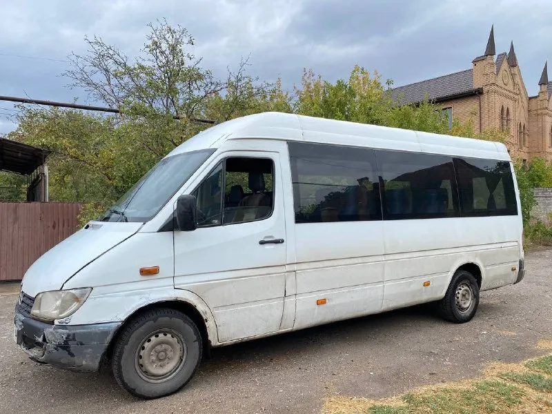 Продам mercedes sprinter 313 cdi 2000 г. в. с 2018 года в одних руках. рабочая лошадка. 2.2 литра. турбо. авто сейчас на мне на спец. учёте. хозяин в макеевке. с регистрацией проблем не будет. машина на ходу. заводится и едет. резина зимняя, почти новая. есть к чему приложить руки, но можно работать и так. продажа в связи с потерей здоровья. цена 400 т. р. +79494723536 telegram. или в лс. 📞 звоните: +7(949)4723536 - фотография - 4