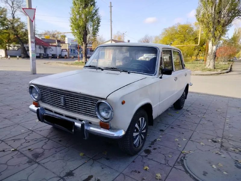 Продам копейку 1985 года выпуска! автомобиль на полном ходу! дно стаканы ланжероны солдатик- в идеал... - фотография