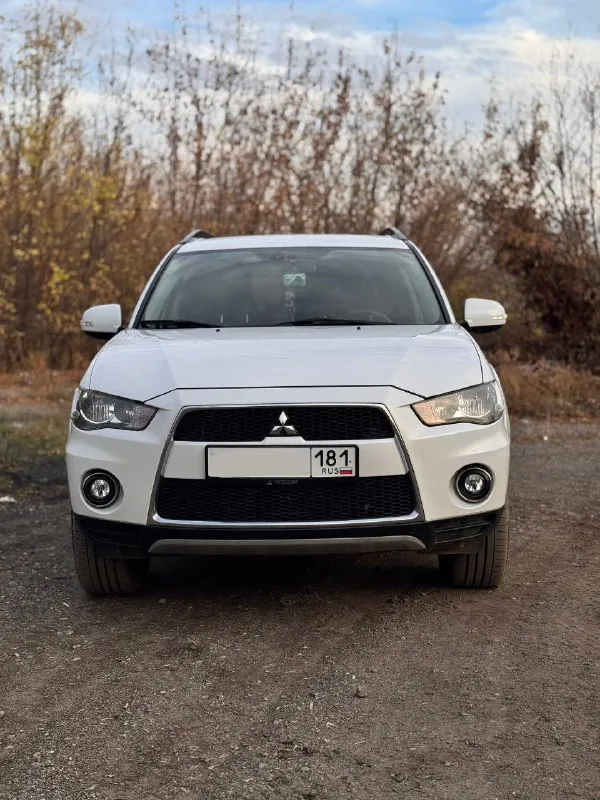 Продам mitsubishi аутлендер 2.3 турбодизель, 177 л. с., 6- ти ступенчатая механика, 2011 год, полный привод. пробег 247 тыс. 1 собственник ( с момента пригона 2021 г. ) авто в хорошем техническом и внешнем состоянии, вложений не требует, сел и поехал. по документам юридически чист, без штрафов, запретов и ограничений. птс оригинал. была замена цепи грм. гаражное хранение. комплектация: abs, esp, airbag, электростеклоподъёмники, электро зеркала, подогрев зеркал, подогрев заднего стекла, климат контроль ( работает исправно), круиз контроль, датчик дождя, камера заднего вида, 2 ключа. цена 1 480 000 руб. за более подробной информацией обращайтесь по телефону +7959 1945886, торг при осмотре, автомобиль находится в г. алчевск. 📞 звоните: +7(959)1945886 - фотография - 10