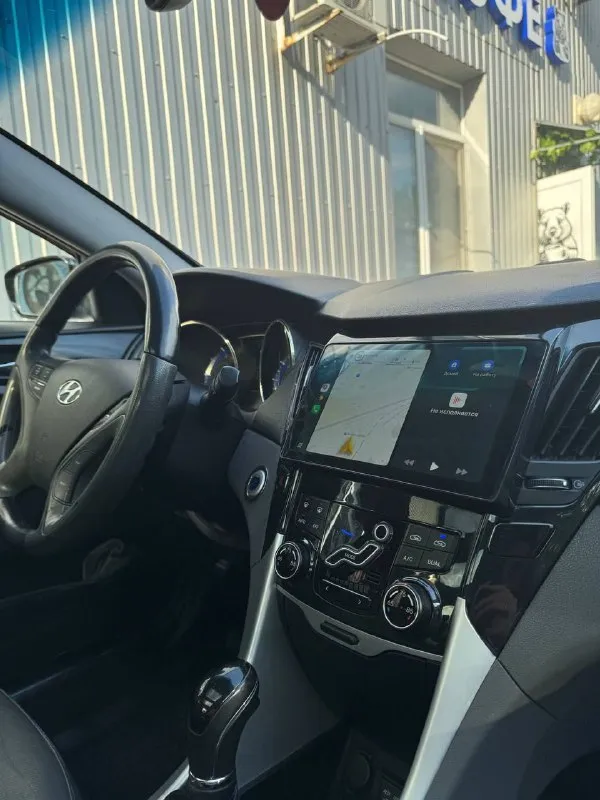 Hyundai sonata год выпуска: 2012 пробег: 190 000 км комплектация: limited объём двигателя: 2.359 л тип двигателя: бензин коробка передач: автомат цвет: чёрный руль: левый учет: днр собственник. панорама. обогрев передних и задних сидений. обновленная мультимедийка. камера заднего вида. цена: 1 000 000 рублей. возможен торг. контактный телефон: +79493016915 сергей 📲 tg: @luofoque 📞 звоните: +7(949)3016915 - фотография - 3