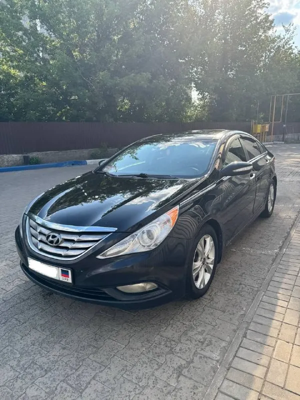 Hyundai sonata год выпуска: 2012 пробег: 190 000 км комплектация: limited объём двигателя: 2.359 л тип двигателя: бензин коробка передач: автомат цвет: чёрный руль: левый учет: днр собственник. панорама. обогрев передних и задних сидений. обновленная мультимедийка. камера заднего вида. цена: 1 000 000 рублей. возможен торг. контактный телефон: +79493016915 сергей 📲 tg: @luofoque 📞 звоните: +7(949)3016915 - фотография - 6