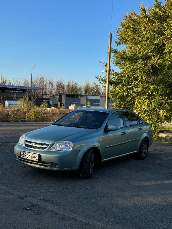 Продам лачетти 1.4,машина в хорошем состоянии, днище, пороги в заводском состоянии, по мотору и кпп... - фотография