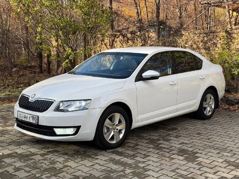 Продам skoda octavia a7 2016года, в хорошем состоянии. •224.000 тысяч пробега. в такси не была! •хор... - фотография