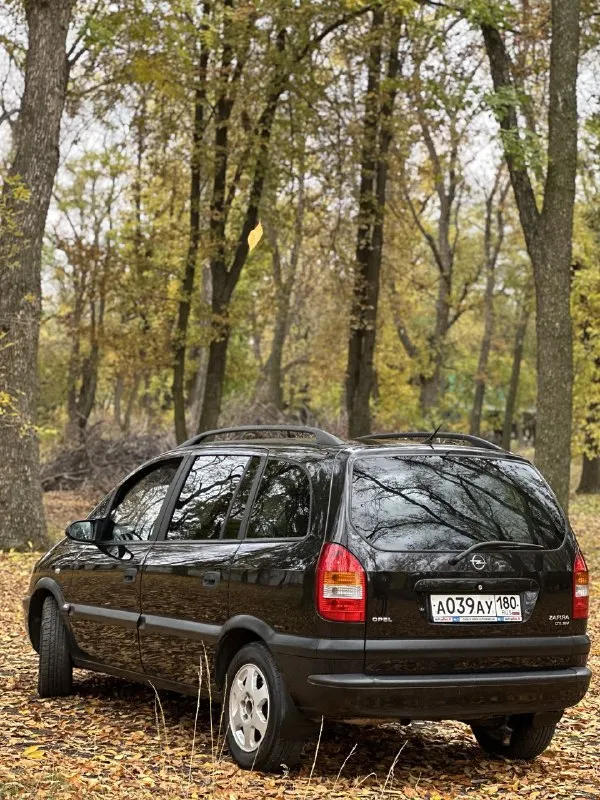 Продам opel zafira 🔥 год выпуска:2001🔥 пробег, км:300.000 🔥 модификация:2.0 tdi mt 🔥 тип двигателя:дизель🔥 коробка передач :механика 🔥 привод:передний🔥 тип кузова : минивэн🔥 koмплeктaция: edition 2000🔥 цвет: черный 🔥 по факту 1 хозяин. автомобиль был пригнан и с этого момента в одних руках, ездил дедушка. продажа от собственника. авто только выехала с полировки полного кузова. в продаже opel zafira в идеальном техническом и внешнем состоянием. автомобиль полностью в заводском окрасе. по машине много всего было сделано для себя, не для продажи. таких машин очень мало, вам нужно приехать и увидеть в живую. первый кто приедет сразу заберет её, уверяю вас. машина горит на глазах. двигатель -в идеальном состоянии, заводится с пол оборота, работает тихо, без каких-либо шумов. так же имеется видео, по просьбе отправлю для более лучшего осмотра авто. полное оформление авто, готовый пакет документов для постановки на учет. цена:499.999 тысяч возможен пригон по договоренности. возможен обмен. номер для связи:+79495752024 - фотография - 3