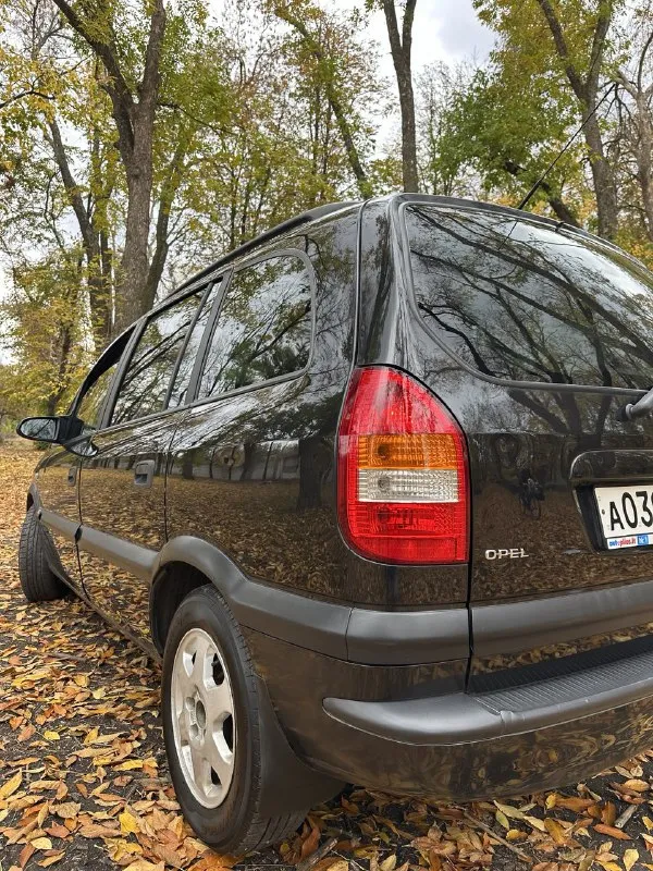 Продам opel zafira 🔥 год выпуска:2001🔥 пробег, км:300.000 🔥 модификация:2.0 tdi mt 🔥 тип двигателя:дизель🔥 коробка передач :механика 🔥 привод:передний🔥 тип кузова : минивэн🔥 koмплeктaция: edition 2000🔥 цвет: черный 🔥 по факту 1 хозяин. автомобиль был пригнан и с этого момента в одних руках, ездил дедушка. продажа от собственника. авто только выехала с полировки полного кузова. в продаже opel zafira в идеальном техническом и внешнем состоянием. автомобиль полностью в заводском окрасе. по машине много всего было сделано для себя, не для продажи. таких машин очень мало, вам нужно приехать и увидеть в живую. первый кто приедет сразу заберет её, уверяю вас. машина горит на глазах. двигатель -в идеальном состоянии, заводится с пол оборота, работает тихо, без каких-либо шумов. так же имеется видео, по просьбе отправлю для более лучшего осмотра авто. полное оформление авто, готовый пакет документов для постановки на учет. цена:499.999 тысяч возможен пригон по договоренности. возможен обмен. номер для связи:+79495752024 - фотография - 9