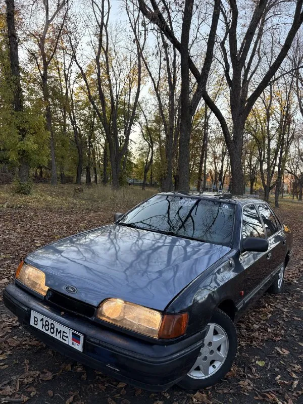 Продам ford scorpio 🔥 год выпуска:1992🔥 пробег, км:200.000 🔥 модификация:2.8 v6 мt 🔥 тип двигателя:бензин🔥 коробка передач :механика 🔥 привод:задний🔥 тип кузова : легковой седан🔥 koмплeктaция: comfort🔥 цвет:синий 🔥 в продаже старичек ford scorpio 2.8 v6 на заднем приводе. автомобиль на полном ходу и в хорошей комплектации. этот дракон на красивых титанах с хорошим комплектом резины. мотор заводится, работает хорошо, не троит, тяга смелая. кпп-все передачи включаются, без хрустов, ничего не выбивает. салон в нормальном состоянии для своих лет. ходовая очень мягкая, дорогу держит уверенно. по электрике всё в рабочем состоянии. так же имеется видео, по просьбе отправлю для более лучшего осмотра авто. готов к выезду в любой сервис по вашему желанию. многое могу не описать. при встречу всё расскажу и покажу. цена:149.999 тысяч возможен пригон по договоренности. возможен обмен. номер для связи:+79495752024,если не в сети (телеграмм или ватсап по этому же номеру) - фотография - 9