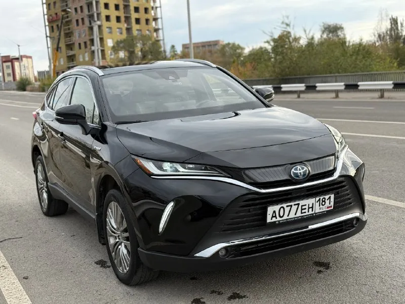 4🍋 предложение на 2 недели с 1 по 15 ноября!! 🚗 продаю личный автомобиль toyota venza xle, 2021 года выпуска. комплектация xle, один собственник(моя жена!). япония, не китай!!! в разы лучше rav4 и mazda cx-5!! полное переоформление на вас в мрэо! машина в идеальном состоянии, продажа в связи с покупкой авто класса выше. смотрите vin, таких машин-единицы🔥 все фото реальны, могу скинуть доп фото и видео с толщиномером! машина каждый день на ходу, масла и фильтра поменяны. если вы ищете семейное авто и ценители японского качества, то это то что вам нужно, машиной останетесь довольны. характеристики: •двигатель: 2.5 гибрид (222 л. с.) •привод: полный •расход топлива: 6–7 л/100 км дополнительно установлено: •полностью оклеена бронеплёнкой •сделана шумоизоляция •противотуманки + дополнительные ходовые огни •видеорегистратор •сигнализация pandora с автозапуском в комплекте: 2 ключа 2 комплекта колёс: • лето — bridgestone • зима — hankook обмена нет. машин с таким vin просто нет на рынке, л 📞 звоните: +7(959)5089326 - фотография - 3