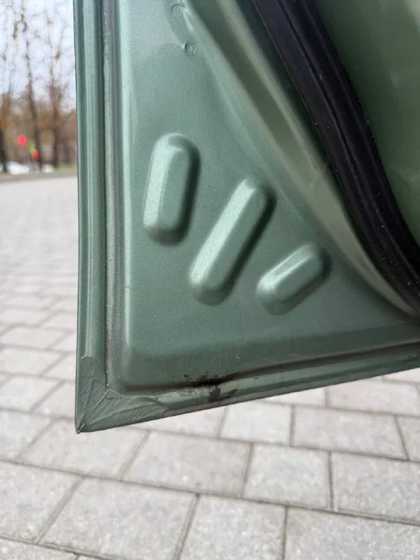 Zaz chance ( chevrolet ланос) 2010г 1.5 литра (двс опель) родной пробег 95 тыс км один единственный собственник с автосалона (птс оригинал одна запись) без единого дтп. весь автомобиль в родном окрасе ! все стекла, включая лобовое заводские. без рыжиков и коррозии. технически на отлично, мотор шепчет. солон состояние нового! даже на палах целлофан заводской сохранился. документально чистая, любой вид оформления. цена 345 тыс торг +79496167066 📲 tg: @djdjv12 📞 звоните: +7(949)6167066 - фотография - 7