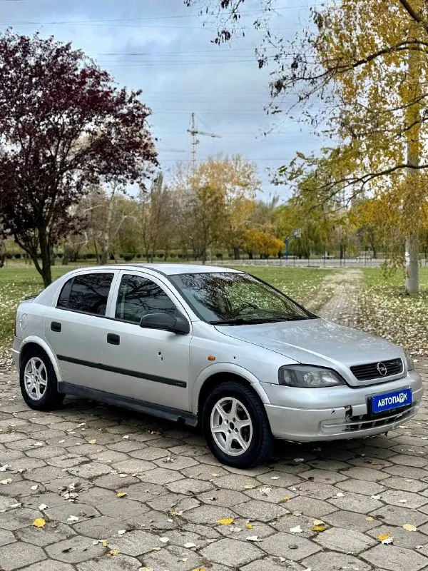 🇩🇪 opel astra h 💰цена: 120 000р 🏢город: мариуполь 📅год выпуска: 1999 🗒️пробег: 318 134 км. ⚙️двигатель: 1.6 ⛽топливо: бензин ⚙️кпп: механика 📞телефон: +7-949-727-41-51 +7-949-551-91-52 +7-989-263-55-56 💾 описание: местный, не пригнанный автомобиль еще на украинских номерах. кузов крепкий. двигатель 1.6 16-ти клапанный, работает ровно, мкпп и подвеска без нареканий. полный электро пакет, кондиционер. продается на штампованных дисках. отличный вариант для работы. ⛽️ установлено гбо евро - 4 улица шевченко 269 - фотография - 3