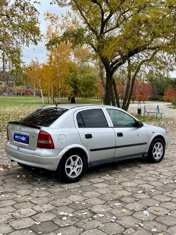 🇩🇪 opel astra h 💰цена: 120 000р 🏢город: мариуполь 📅год выпуска: 1999 🗒️пробег: 318 134 км. ⚙️двигатель: 1.6 ⛽топливо: бензин ⚙️кпп: механика 📞телефон: +7-949-727-41-51 +7-949-551-91-52 +7-989-263-55-56 💾 описание: местный, не пригнанный автомобиль еще на украинских номерах. кузов крепкий. двигатель 1.6 16-ти клапанный, работает ровно, мкпп и подвеска без нареканий. полный электро пакет, кондиционер. продается на штампованных дисках. отличный вариант для работы. ⛽️ установлено гбо евро - 4 улица шевченко 269 - фотография - 6