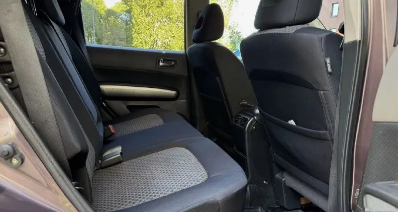 Nissan x-trail 2008 2.5 пробег- 258.000 км. кпп- автомат. полный привод птс- оригинал. 3 ключа. мотор полностью обслужен - запотевания устранены, новые катушки, свечи, масло с фильтром! кпп- также обслужена, новый радиатор охлаждения, трубки, масло с фильтром. кузов весь в родном окрасе за исключением задней левой двери и арки ( была притëртость). пороги, дно, низа дверей, арки - всё целое, заводское! в машине есть всё: мультируль, климат контроль, круиз контроль, доп. свет на крыше штатный, омыватель фар, датчик дождя, датчик света, эл. стекла и зеркала, подогрев сидений, птф, штатная магнитола и т. д. ходовая часть собранная - не гремит, не стучит ( новые шаровые, стойки стабилизатора, сайлентблоки). кардан отбалансирован, крестовины новые! салон ухоженный. юридически чистый! цена: 920.000 руб. тел: +79496462713 - фотография - 10