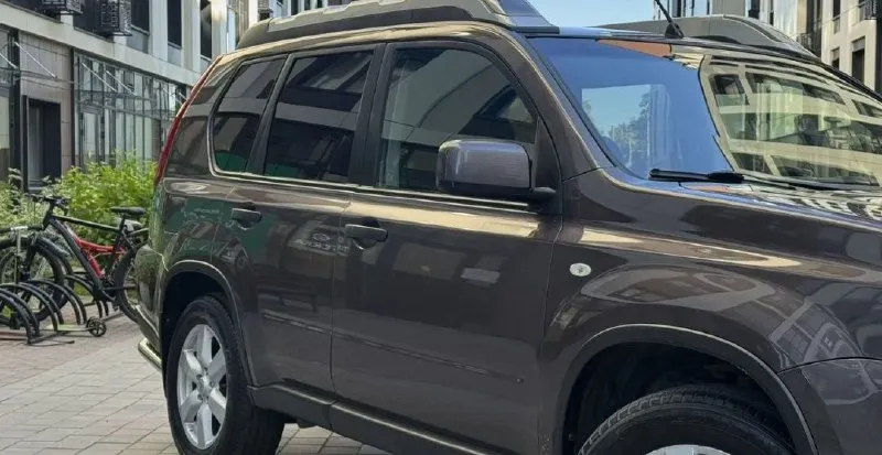 Nissan x-trail 2008 2.5 пробег- 258.000 км. кпп- автомат. полный привод птс- оригинал. 3 ключа. мотор полностью обслужен - запотевания устранены, новые катушки, свечи, масло с фильтром! кпп- также обслужена, новый радиатор охлаждения, трубки, масло с фильтром. кузов весь в родном окрасе за исключением задней левой двери и арки ( была притëртость). пороги, дно, низа дверей, арки - всё целое, заводское! в машине есть всё: мультируль, климат контроль, круиз контроль, доп. свет на крыше штатный, омыватель фар, датчик дождя, датчик света, эл. стекла и зеркала, подогрев сидений, птф, штатная магнитола и т. д. ходовая часть собранная - не гремит, не стучит ( новые шаровые, стойки стабилизатора, сайлентблоки). кардан отбалансирован, крестовины новые! салон ухоженный. юридически чистый! цена: 920.000 руб. тел: +79496462713 - фотография - 5